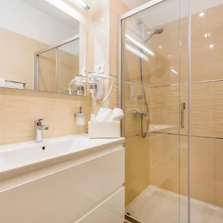 Gostinjska kuća & Milcetic D 4*