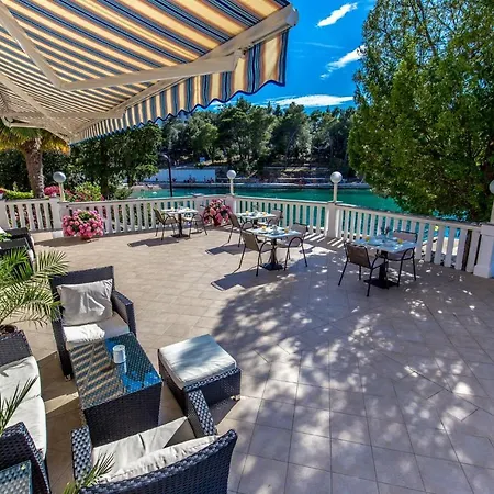 & Milcetic D Gostinjska kuća 4*