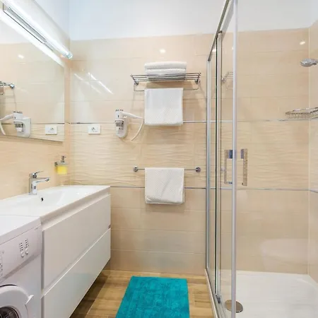 & Milcetic D Gostinjska kuća Malinska